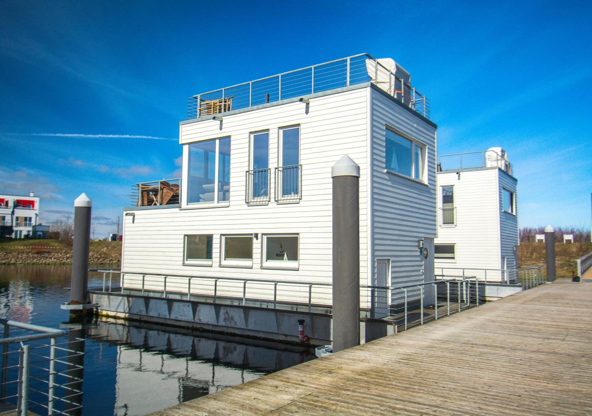 Schwimmendes Haus - An Bord Zwei Hotel Olpenitz Exterior foto